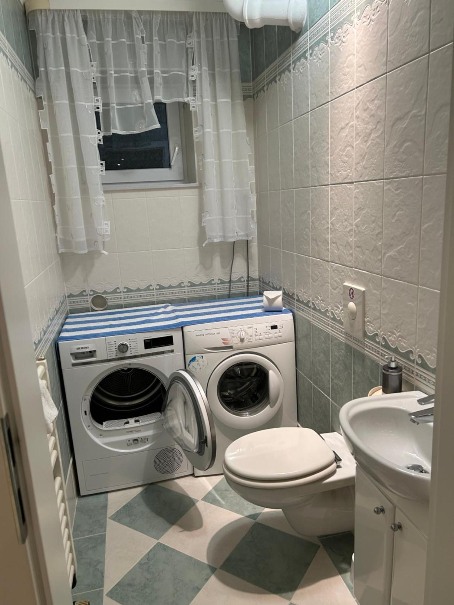 5 Sterne Ferienwohnung Cattaleya Emden Eksteriør billede