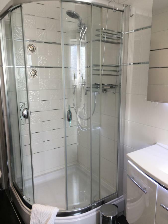 5 Sterne Ferienwohnung Cattaleya Emden Eksteriør billede